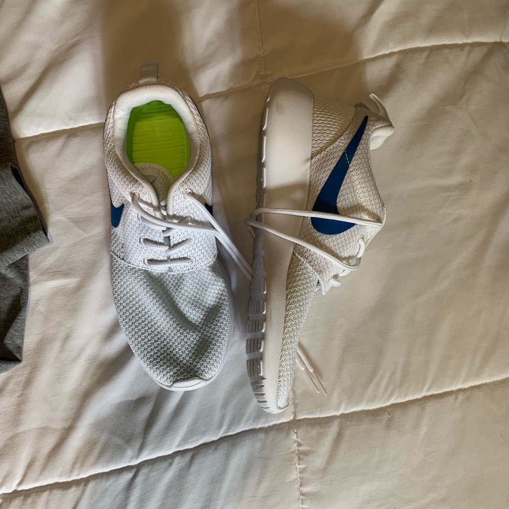Women’s shoes